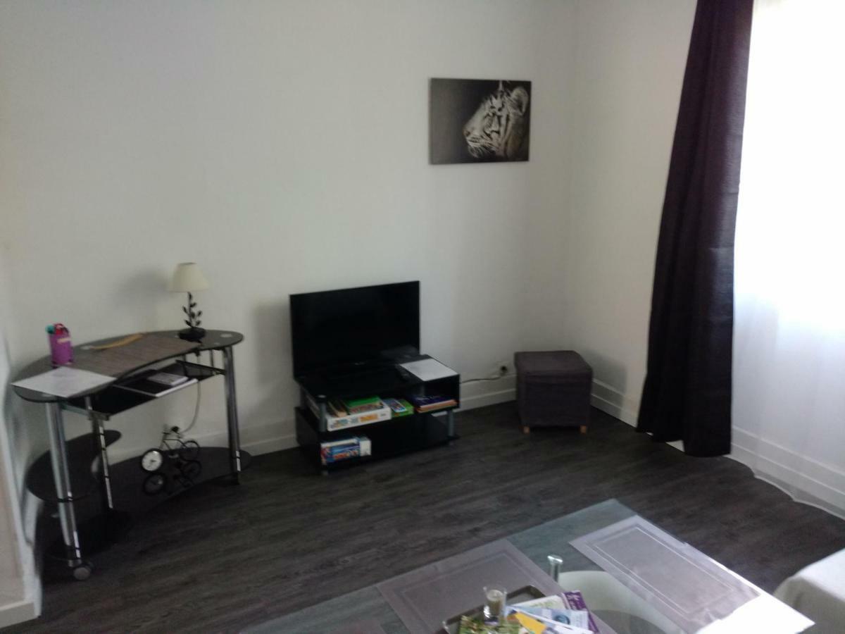 1er étage Appartement 2ch avec parking à Lurs Exterior foto